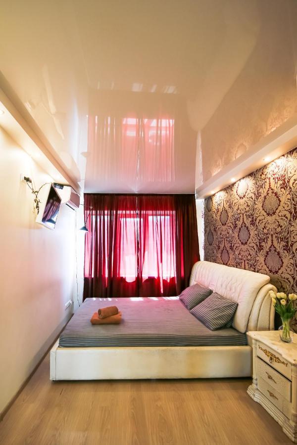 Apartment 2к на бульварі лесі українки, поруч з метро печерська. Kyiv
