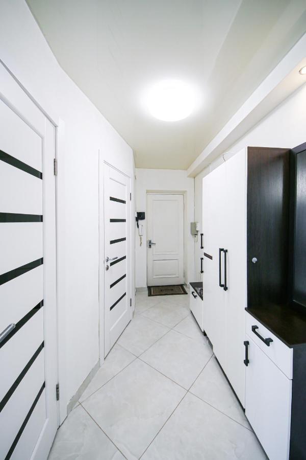 Apartment 2к на бульварі лесі українки, поруч з метро печерська. Kyiv